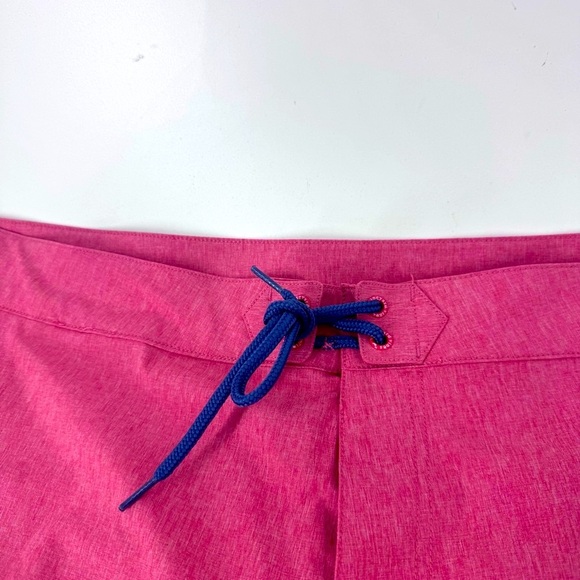 Vineyard Vines Men's Coral Hybrid Swim suit / Board Shorts - Picture 4 of 10